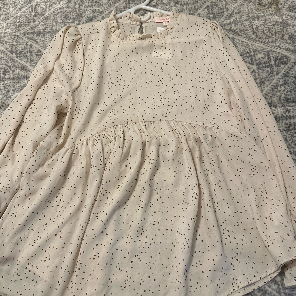Long sleeve baby doll top by Hailey & Co
